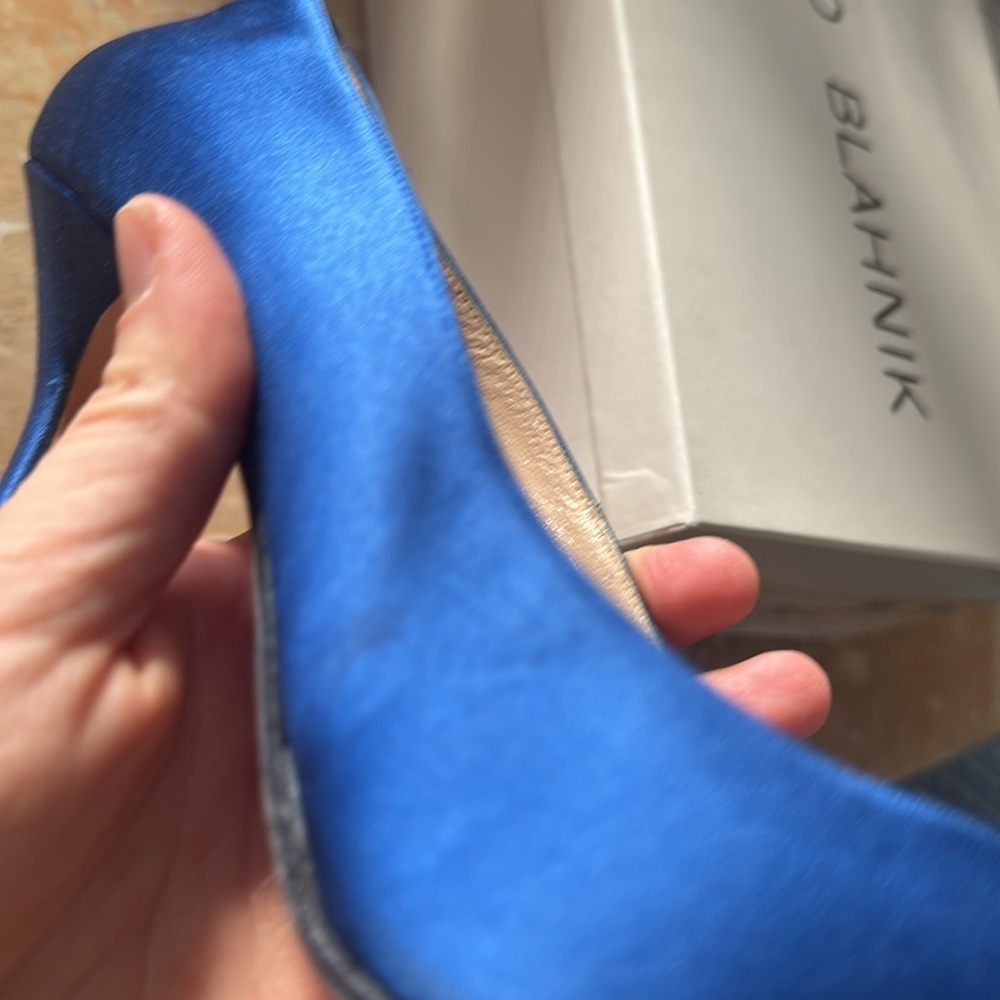 Manolo Blahnik Hangisi 105 blue satin - Picture 4 of 7